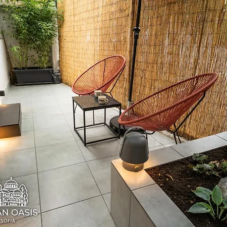 Urban Oasis Апартамент София